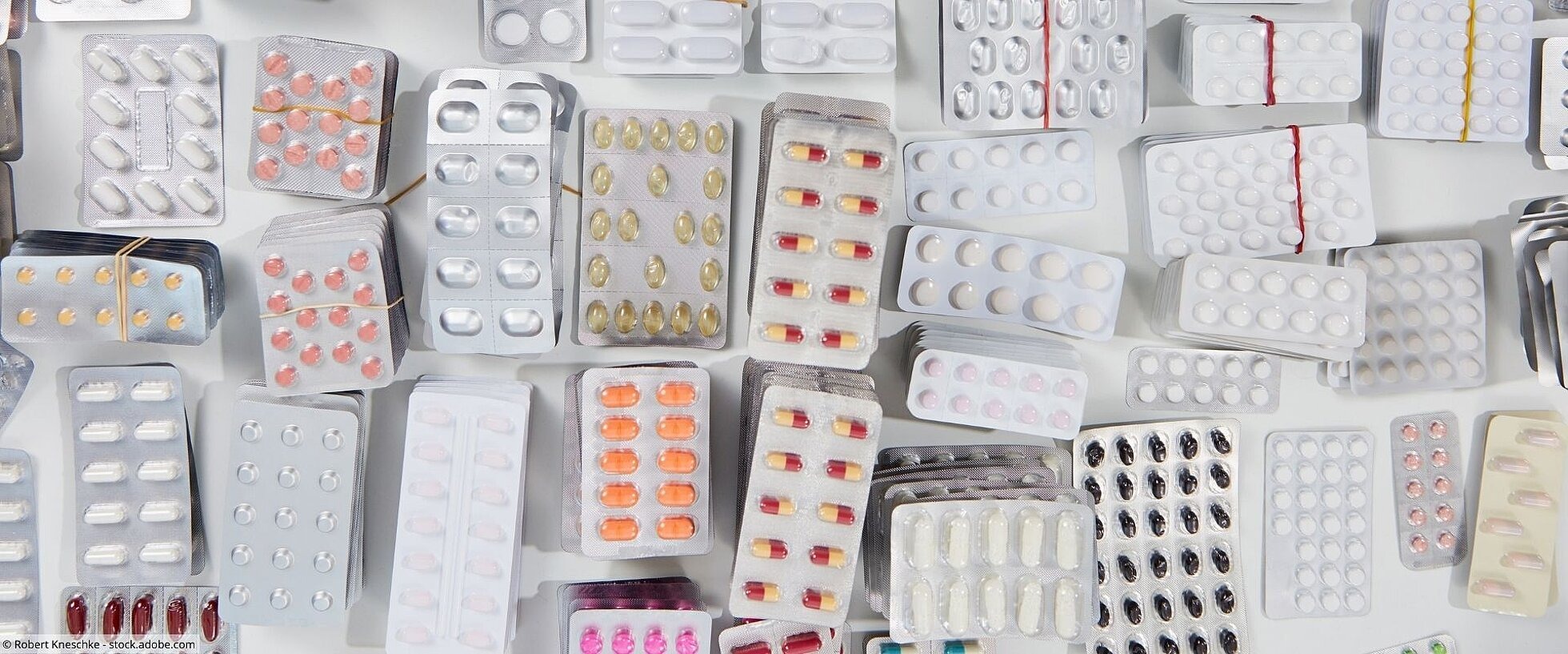 Stapel mit verschiedenen Tabletten