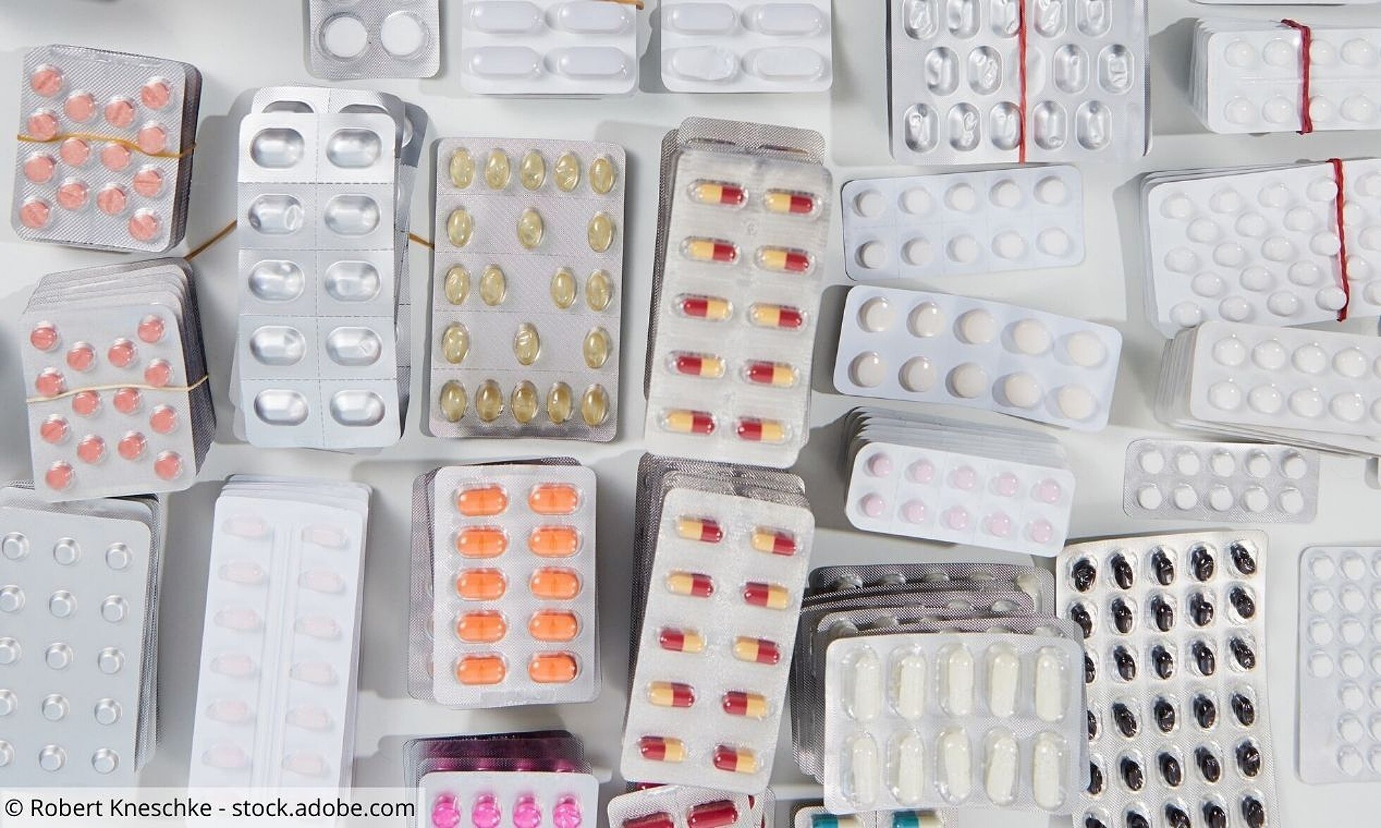 Stapel mit verschiedenen Tabletten